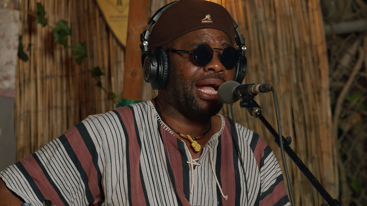 Playing For Change Member Exclusive Inside Pink Floyd’s “Wish You…